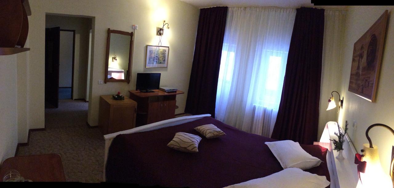 Bucegi Portile Regatului Hotel 2*